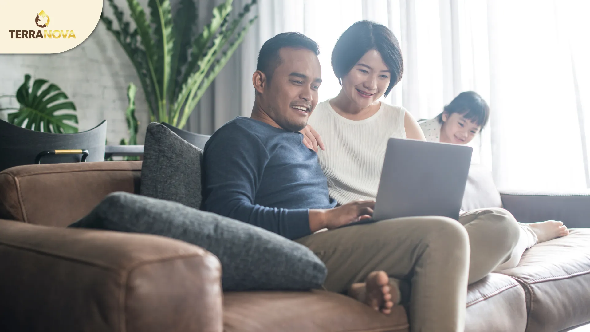 Người được cấp visa định cư Canada sẽ trở thành Thường Trú Nhân, cho phép bạn và gia đình hưởng hầu hết các quyền lợi tương đương công dân Canada.