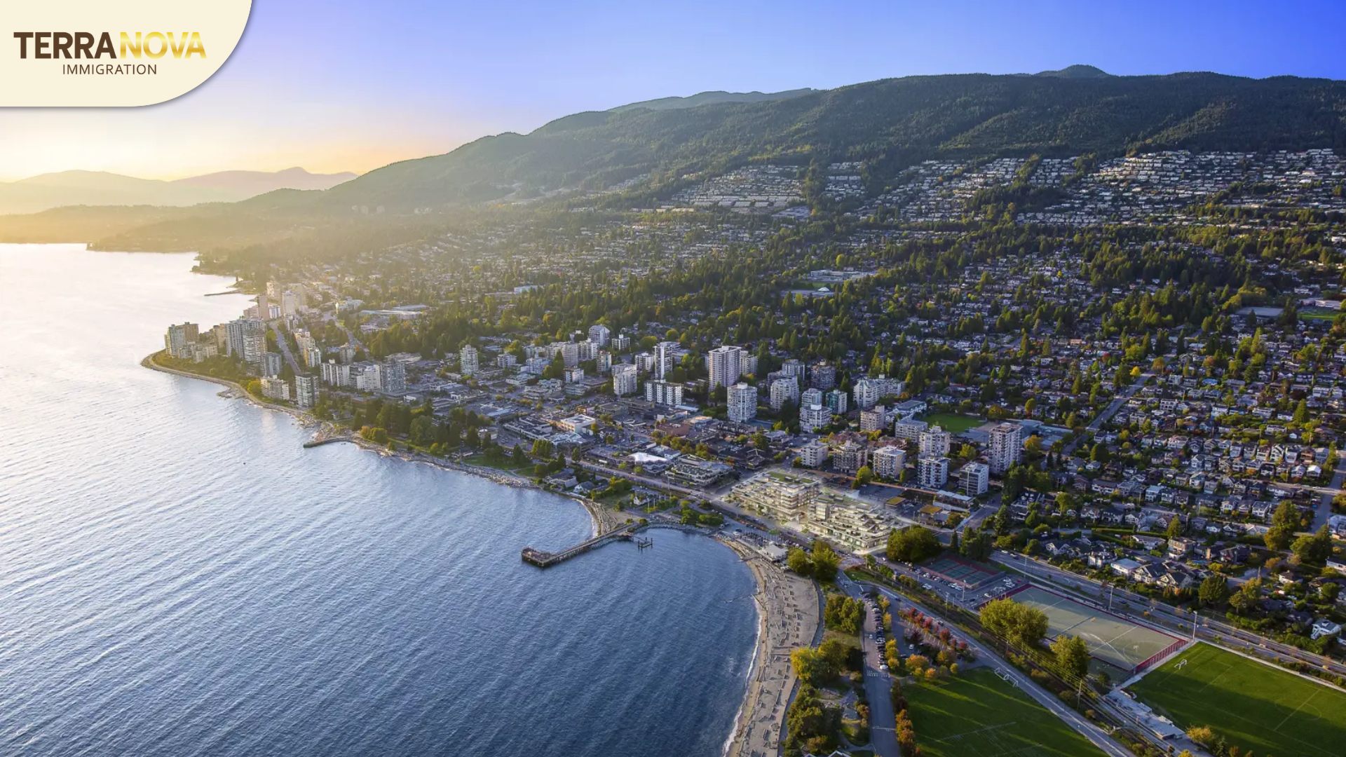 West Vancouver phù hợp với người mới định cư Canada muốn gần Vancouver nhưng vẫn ưu tiên không gian sống yên tĩnh, mang tính khu dân cư cao cấp.