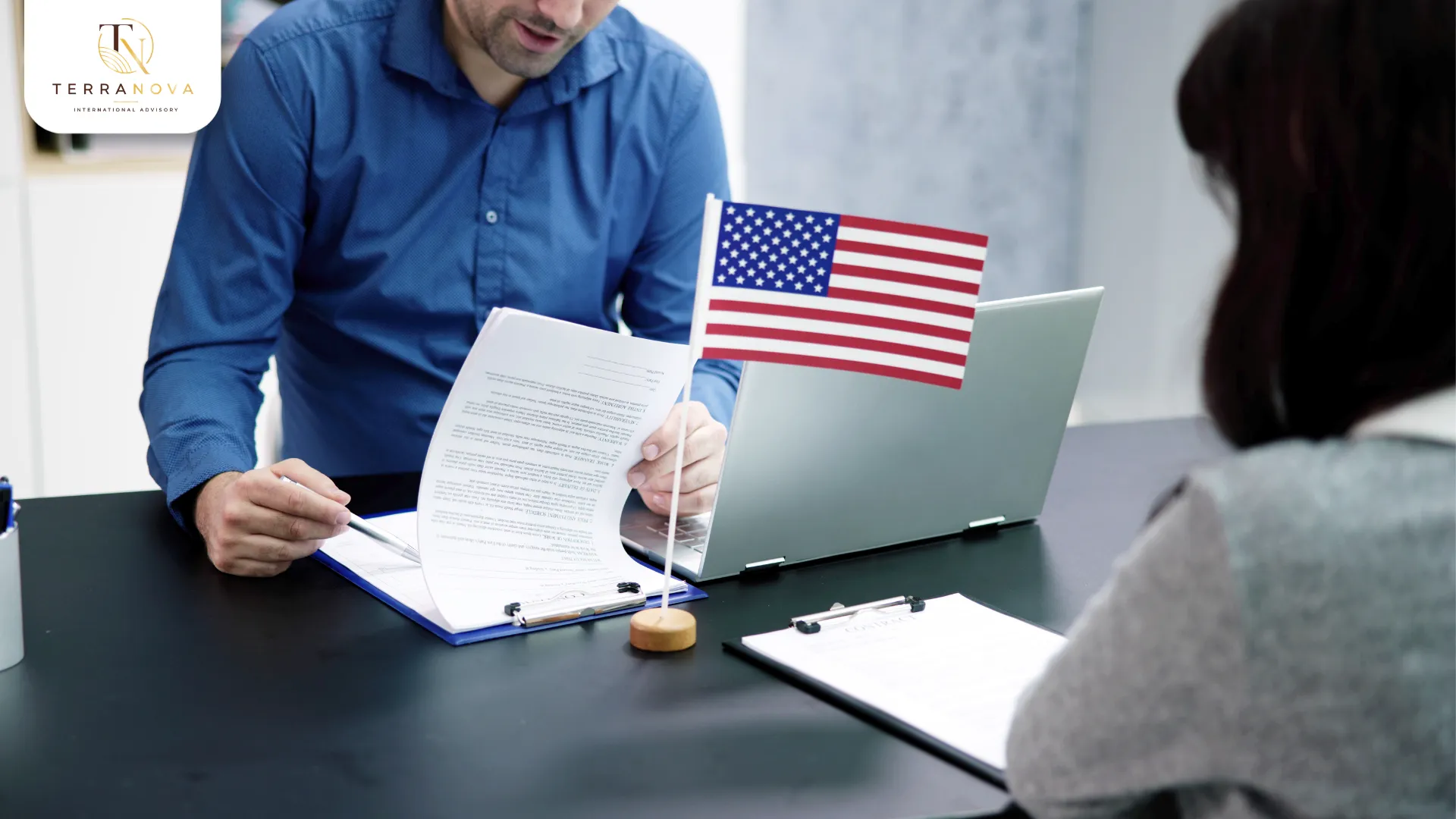 Priority Date là mốc xác định thứ tự chờ visa và giúp ứng viên theo dõi khi nào hồ sơ đủ điều kiện chuyển sang bước tiếp theo theo Visa Bulletin.